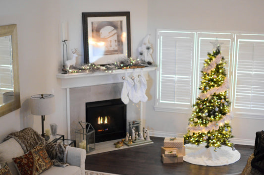 Guide to Decorating Your Fireplace for Christmas with Quality Decorations and Shopping Tips for a Festive Home!